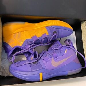 Nike Kobe AD Exodus Lakers Hyper Grape Purple Yellow US 6 rare. Like new